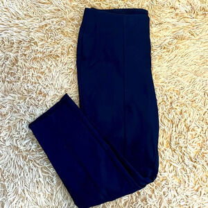 Slimming ankle pants. Pull on